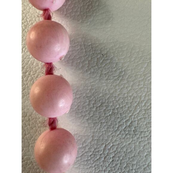 Pink lucite beads, 24” - Picture 6 of 6